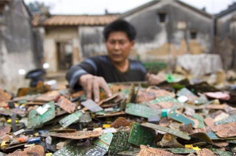 央视调查旧手机 可提炼黄金纯度远高于矿石